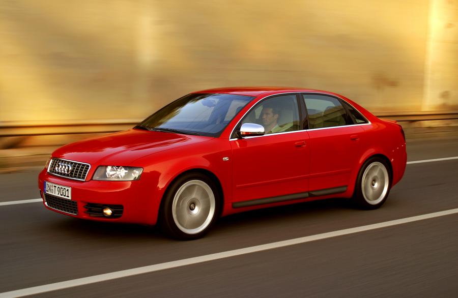  Audi S4 Sedan (B6, 8E) 2003 года  (фото 6 из 18)